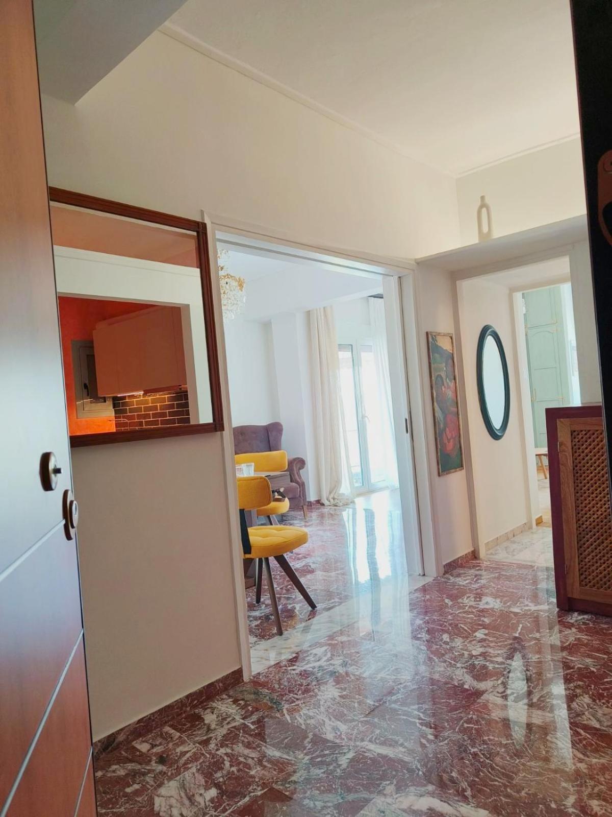Appartement Stylish Artistic Flat With View, Three Min To Metro à Athènes Extérieur photo